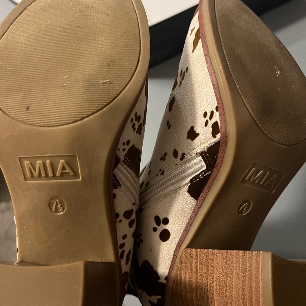 MIA Brown and White Ankle Booties with Cow Print - Picture 4 of 10
